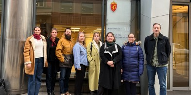 Processed 674A45B6 30AC 4E10 8B1F 3F6FD479B738 - Foto: Mari Kirsti Kaaen (Latin Amerika-gruppene), Lise Saga (Norsk Bonde- og Småbrukarlag), Diego Marin Rios (Attac), Helga Hustveit (Nei til EU), Isabelle Auby (Handelskampanjen), Elise Åsnes (Spire), Vilde Haugsnes (Latin Amerika-gruppene) og Frode Pleym (Greenpeace) på møte med næringsminister Cecilie Myrseth, onsdag 27.11.2024.