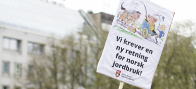 Aksjon plakat ny retning - Foto: Nora May Engeseth/NBS