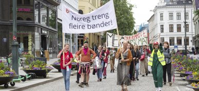 Aksjon Stortinget 16.06.21 marsj banner
